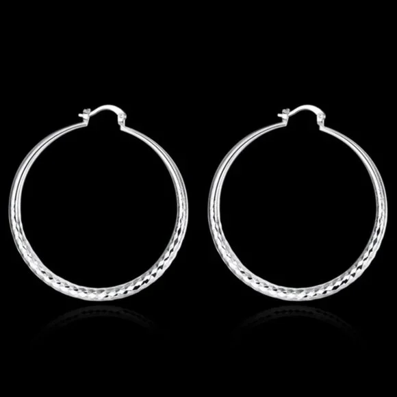 NEW Sterling Silver 2” Diamond Cut Round Hoop Earrings - Picture 6 of 6